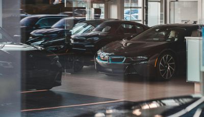 Le ultime tendenze del mercato automobilistico: un confronto tra nuovi modelli e alternative usate