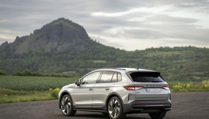 Skoda Elroq RS 2025: debutta la versione sportiva del SUV compatto elettrico - Foto 5 di 17