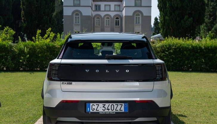 Test drive Volvo XC60: prova su strada, prestazioni e dati tecnici - Foto 22 di 25