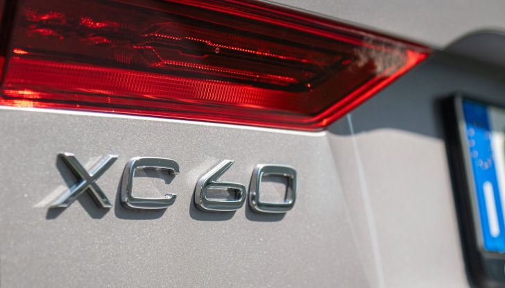 Test drive Volvo XC60: prova su strada, prestazioni e dati tecnici - Foto 3 di 25