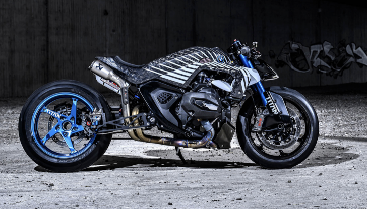 Bmw R 1300 R Titan, la special da gara con Nos e carbonio - Foto 8 di 8