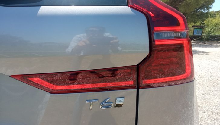 Test drive Volvo XC60: prova su strada, prestazioni e dati tecnici - Foto 4 di 25
