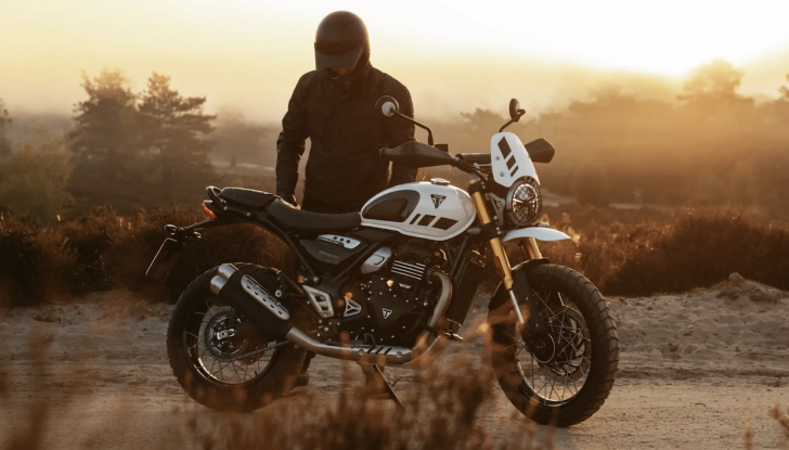 Triumph scrambler 400 XC, lo stile retro incontra l’anima off-road - Foto 3 di 17