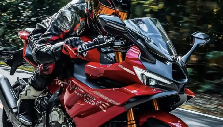 Voge RR500S, la sportiva 500 cinese 4 cilindri che punta in alto - Foto 2 di 4