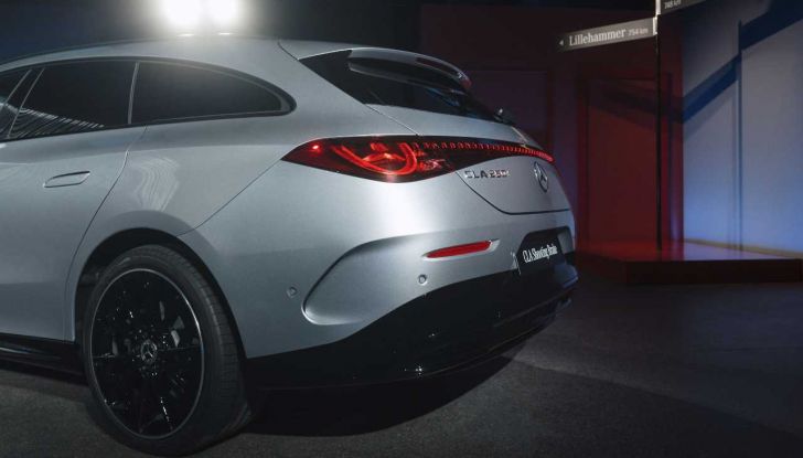 Mercedes-Benz CLA Shooting Brake 2025: la prima station wagon full-electric della Stella - Foto 5 di 22