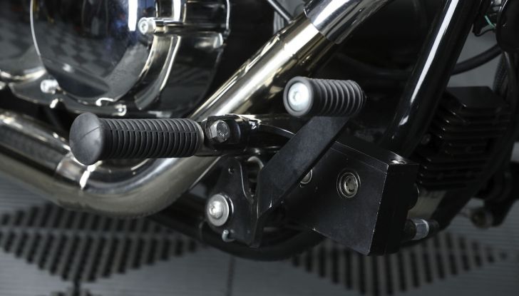 Thunder 250, lo stile USA parla giapponese: arriva la custom low cost che sorprende - Foto 15 di 17