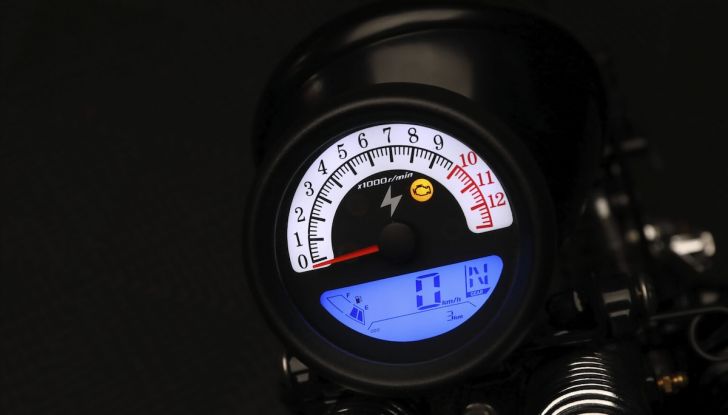 Thunder 250, lo stile USA parla giapponese: arriva la custom low cost che sorprende - Foto 4 di 17