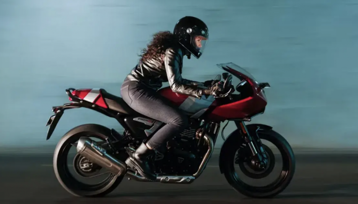 Triumph Thruxton 400: presentata in India, pronta a conquistare l’Europa entro fine anno - Foto 2 di 7