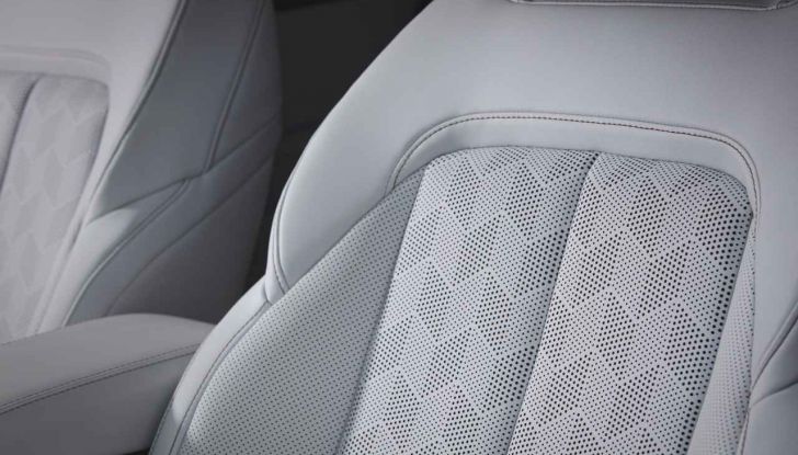 Jeep Cherokee 2026: nuova generazione ibrida, esclusiva per il mercato USA - Foto 16 di 30