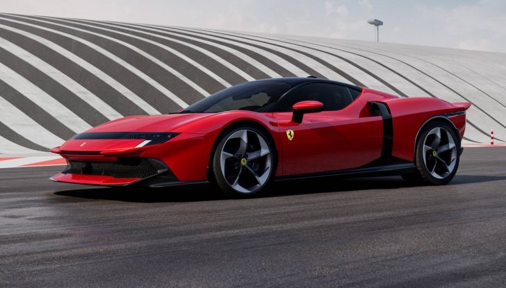 Ferrari 849 Testarossa: 1.050 cavalli e tecnologia da fantascienza - Foto 5 di 14