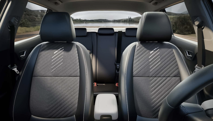 Kia Stonic 2026: restyling completo e debutto del mild hybrid più potente - Foto 9 di 12