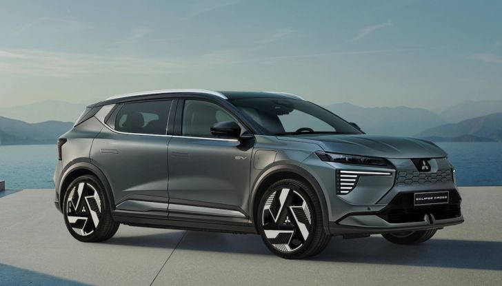 Nuova Mitsubishi Eclipse Cross elettrica: debutto in Europa entro fine 2025 - Foto 1 di 7
