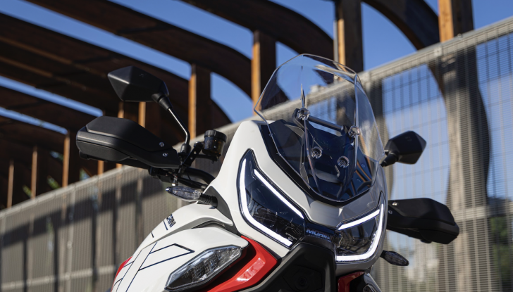 Moto Morini X-Cape 1200, la maxi-adventure che unisce potenza e tecnologia - Foto 1 di 16