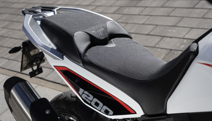 Moto Morini X-Cape 1200, la maxi-adventure che unisce potenza e tecnologia - Foto 12 di 16