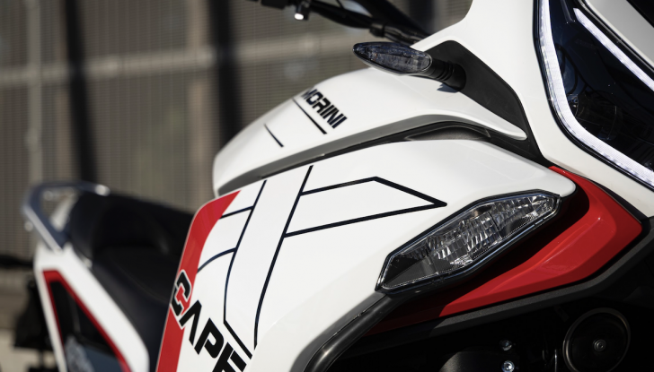 Moto Morini X-Cape 1200, la maxi-adventure che unisce potenza e tecnologia - Foto 2 di 16
