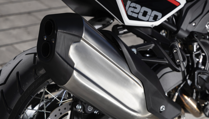 Moto Morini X-Cape 1200, la maxi-adventure che unisce potenza e tecnologia - Foto 5 di 16