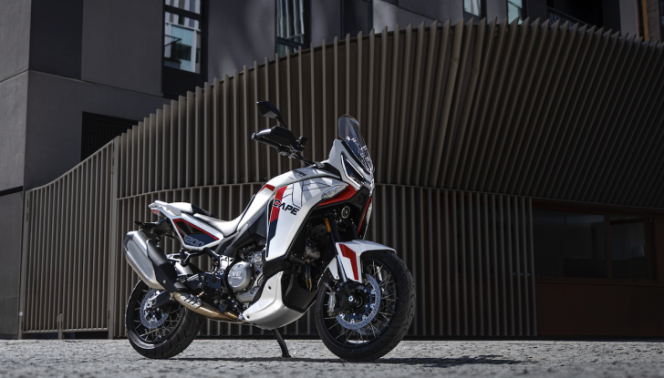 Moto Morini X-Cape 1200, la maxi-adventure che unisce potenza e tecnologia - Foto 9 di 16