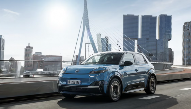 Nissan Micra elettrica: il ritorno della compatta giapponese - Foto 15 di 16