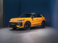 Volkswagen T-Roc 2025: presentata in anteprima ufficiale con caratteristiche, motori e prezzi