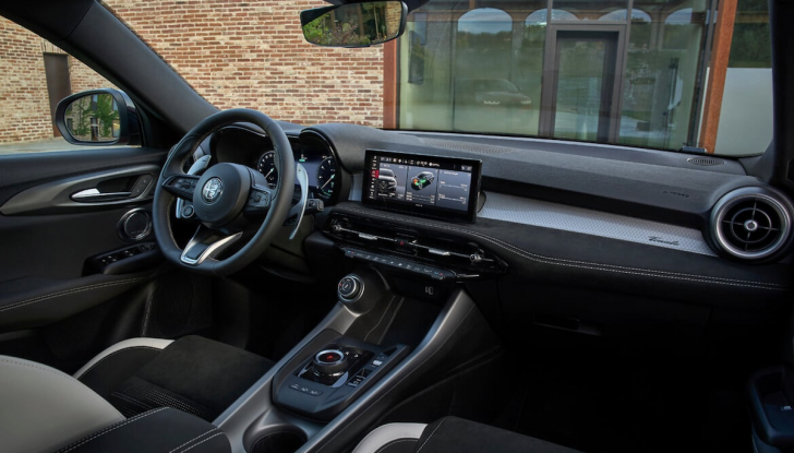 Nuova Alfa Romeo Tonale: evoluzione sportiva e tecnologica per un’esperienza di guida emozionante - Foto 10 di 15