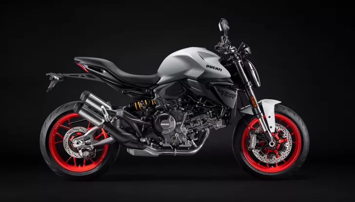Ducati Monster 2026, rivoluzione totale: nuovo V2 e tecnologia da superbike - Foto 2 di 7
