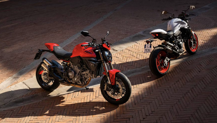 Ducati Monster 2026, rivoluzione totale: nuovo V2 e tecnologia da superbike - Foto 6 di 7