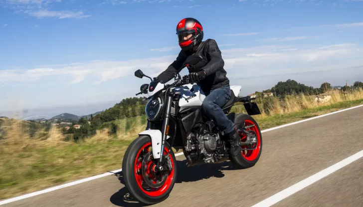 Ducati Monster 2026, rivoluzione totale: nuovo V2 e tecnologia da superbike - Foto 7 di 7
