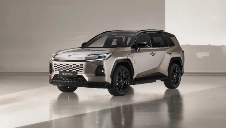 Toyota RAV4 2025: via agli ordini in Italia, gamma e listino - Foto 1 di 12