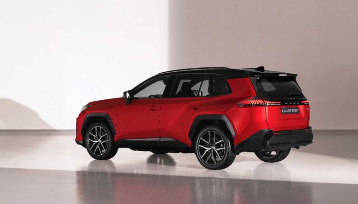 Toyota RAV4 2025: via agli ordini in Italia, gamma e listino - Foto 9 di 12