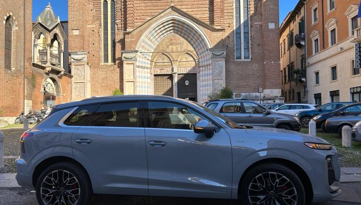 Nuova Audi Q3 e-hybrid prova su strada, motorizzazioni e consumi - Foto 3 di 14