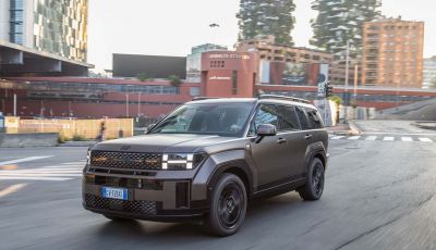 Hyundai Santa Fe Plug-in Hybrid 2026: più potenza per la versione PHEV, prezzi invariati in Italia