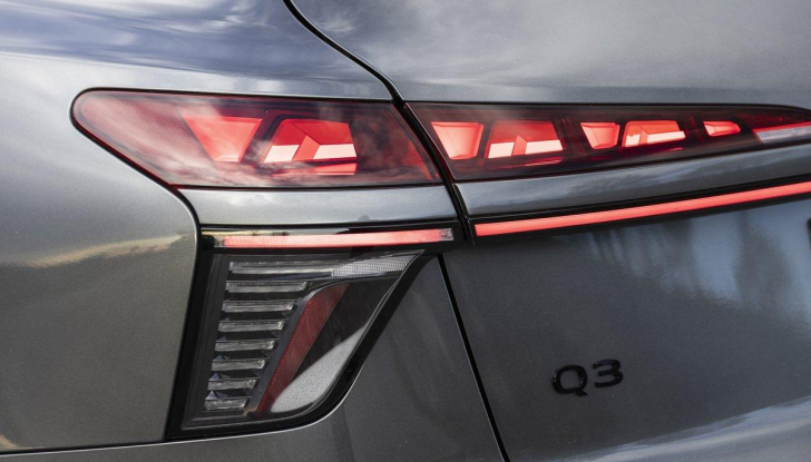Nuova Audi Q3 e-hybrid prova su strada, motorizzazioni e consumi - Foto 7 di 14
