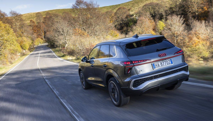 Nuova Audi Q3 e-hybrid prova su strada, motorizzazioni e consumi - Foto 9 di 14
