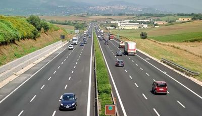 Pedaggi autostradali 2026: aumenti generalizzati ma contenuti, con impatto maggiore sui pendolari