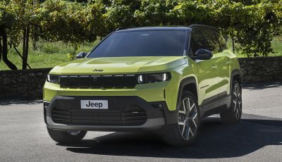 Jeep Compass 2026: le versioni e-Hybrid Plug-In e 4xe svelate al Salone di Bruxelles