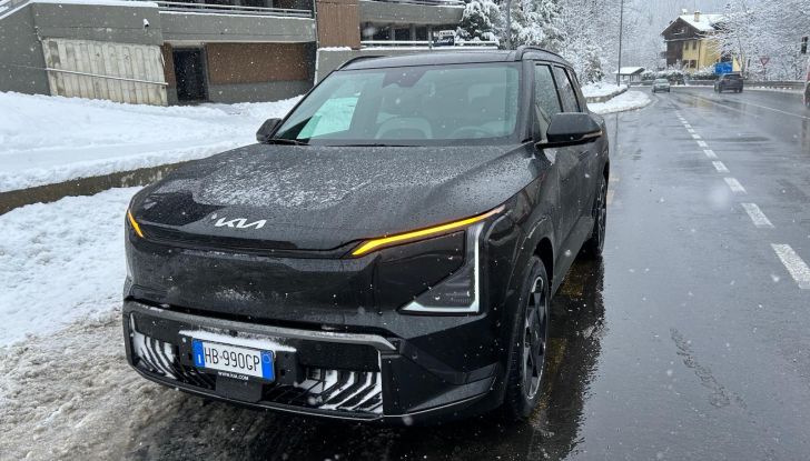 Kia EV5 2026 prova su strada, prestazioni e prezzi - Foto 1 di 12