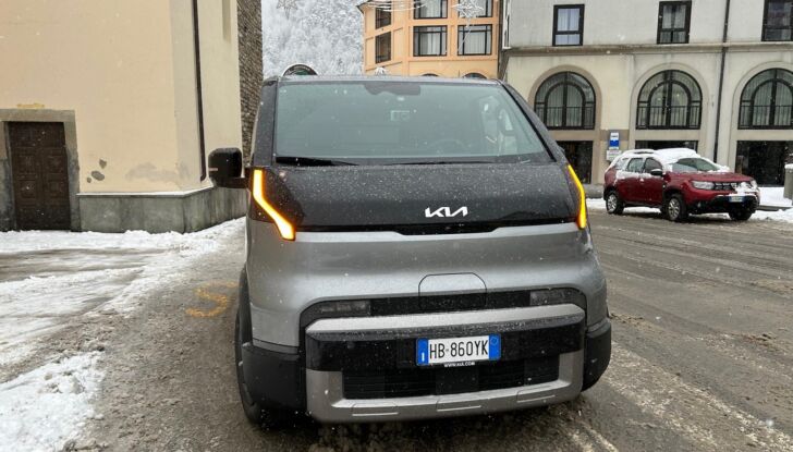 Kia PV5, prova su strada del nuovo van elettrico - Foto 12 di 14