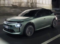 Lancia Ypsilon Turbo 100 2026: motore a benzina da 101 CV, cambio manuale e prezzo accessibile