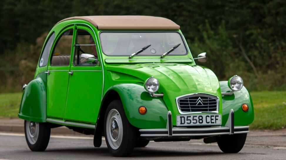 Nuova Citroën 2CV rinasce elettrica (e low-cost): arriva nel 2028