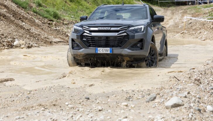 Isuzu D-Max 2.2 MY26, prova su strada del pick-up che punta su coppia, lavoro e concretezza - Foto 3 di 14