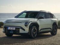 Kia EV3 e EV5 AWD 2026: trazione integrale con doppio motore elettrico e ricarica AC da 22 kW