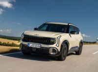 Kia Seltos 2026: il nuovo SUV arriva in Europa con motori ibridi e tecnologie avanzate