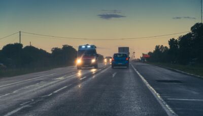 Viaggi lunghi in estate: l’importanza delle pause e le ore giuste per mettersi alla guida