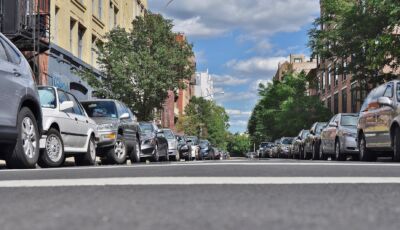 Come togliere la resina dai vetri dell’auto: la guida definitiva per l’estate