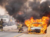 Auto elettriche e rischio incendio: il confronto con benzina e diesel