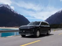 Leapmotor D19: il maxi SUV elettrico e REEV da oltre 700 CV